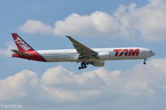 (LA)TAM - Boeing B777-32W - TP-MUG - 07R - 23/06/2019