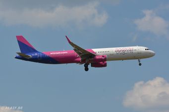 Wizz Air - Airbus A321-231 - HA-LXG - 07R - 23/06/2019
