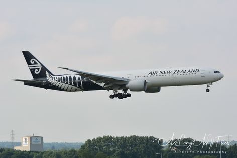 Air New Zealand - B777-319ER - ZK-OKP