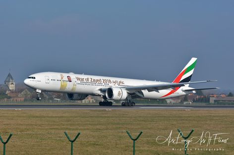 Emirates - B777-31HER - A6-EQH