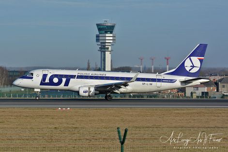 LOT Polish Airlines - ERJ-175LR _ SP-LIM