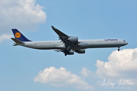 Lufthansa - A340-642 - D-AIHY